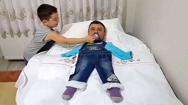 適合3歲孩子玩的游戲_玩游戲小孩兒玩的游戲_適合玩游戲孩子玩的游戲